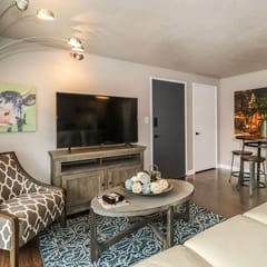 Second Floor with 2 King Beds