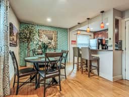 Quiet Plaza 2 Bed 2 Bath Unbeatable Location - Image 5