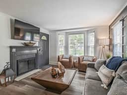Stunning Newly Remodeled Home-Amazing Location - Image 4