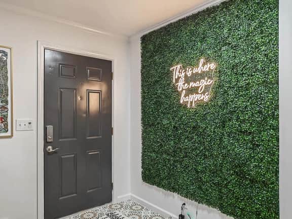 3 Bed 2 Bath with Hot Tub - Image 2