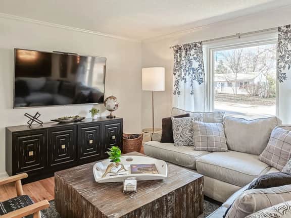 3 Bed 2 Bath with Hot Tub - Image 5