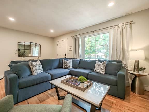 Overland Park Beauty!  3BD 2BA New Listing! - Image 5