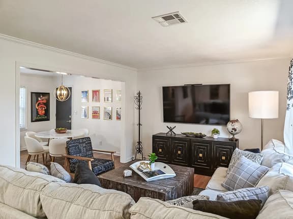3 Bed 2 Bath with Hot Tub - Image 1