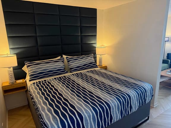 Newly Remodeled Deluxe King Suite - Image 1